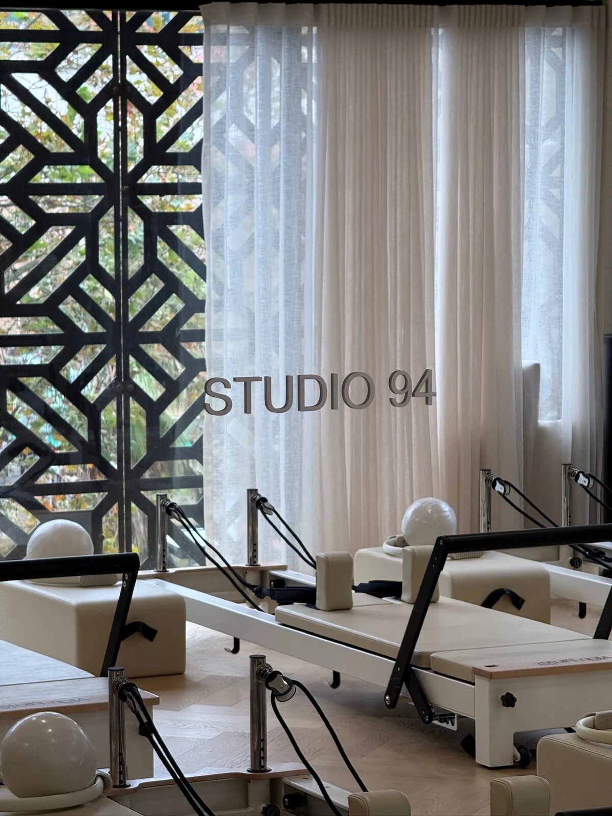 studio94 7351